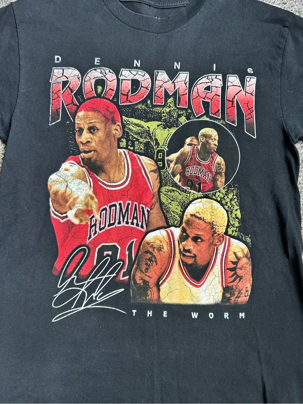 Dennis Rodman NBA t-shirt. Size Medium  Pit to pit: 19” Length: 28”